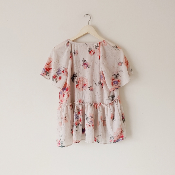 SOLD - Lucky Brand Floral Flutter Sleeve Top - Picture 3 of 5